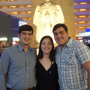 Meet your Posher, Carlos